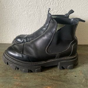 Ganni Lug sole leather boots 8.5/9